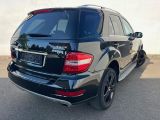 Mercedes-Benz M-Klasse bei Sportwagen.expert - Abbildung (8 / 15)