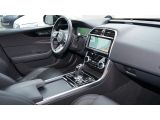Jaguar XE bei Sportwagen.expert - Abbildung (5 / 15)