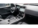 Jaguar XE bei Sportwagen.expert - Abbildung (5 / 15)