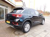 VW T-Roc bei Sportwagen.expert - Abbildung (4 / 15) VW T-Roc bei Sportwagen.expert - Abbildung (4 / 15)