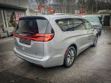 Chrysler Pacifica bei Sportwagen.expert - Abbildung (5 / 15)