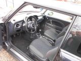 Mini Cooper bei Sportwagen.expert - Abbildung (7 / 15)