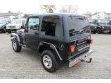 Jeep Wrangler bei Sportwagen.expert - Abbildung (7 / 10) Jeep Wrangler bei Sportwagen.expert - Abbildung (7 / 10)