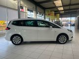 Opel Zafira bei Sportwagen.expert - Abbildung (6 / 15)