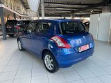 Suzuki Swift bei Sportwagen.expert - Abbildung (4 / 15)