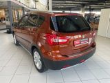 Suzuki SX4 S-Cross bei Sportwagen.expert - Abbildung (4 / 15)