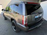 Cadillac Escalade bei Sportwagen.expert - Abbildung (4 / 15)