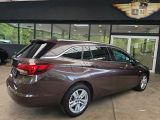 Opel Astra bei Sportwagen.expert - Abbildung (9 / 15)