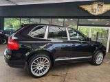Porsche Cayenne bei Sportwagen.expert - Abbildung (10 / 15)