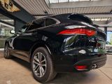 Jaguar F-Pace bei Sportwagen.expert - Abbildung (8 / 15)