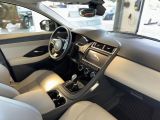 Jaguar E-Pace bei Sportwagen.expert - Abbildung (15 / 15)