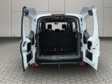 Ford Transit bei Sportwagen.expert - Abbildung (15 / 15)