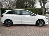 Mercedes-Benz B-Klasse bei Sportwagen.expert - Abbildung (5 / 15)
