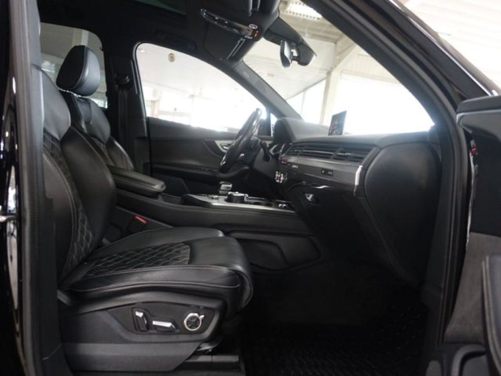 Audi SQ7 bei Sportwagen.expert - Hauptabbildung Audi SQ7 bei Sportwagen.expert - Hauptabbildung