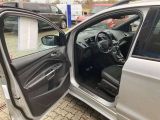 Ford Kuga bei Sportwagen.expert - Abbildung (10 / 15)