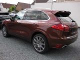 Porsche Cayenne bei Sportwagen.expert - Abbildung (10 / 14)