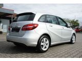 Mercedes-Benz B-Klasse bei Sportwagen.expert - Abbildung (8 / 15)