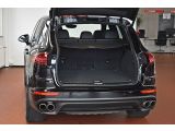 Porsche Cayenne bei Sportwagen.expert - Abbildung (10 / 15)