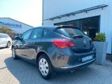 Opel Astra bei Sportwagen.expert - Abbildung (3 / 15)