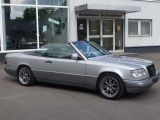 Mercedes-Benz E 220 Cabrio W124 Final Edition Automatik bei Sportwagen.expert - Abbildung (4 / 15)