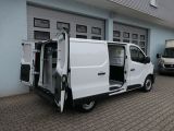 Opel Vivaro bei Sportwagen.expert - Abbildung (5 / 15)