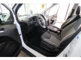 Ford Tourneo bei Sportwagen.expert - Abbildung (8 / 15)