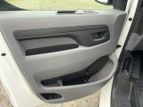 Opel Vivaro bei Sportwagen.expert - Abbildung (11 / 15)