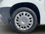 Opel Combo bei Sportwagen.expert - Abbildung (2 / 15)