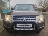 Mitsubishi Pajero bei Sportwagen.expert - Abbildung (2 / 15)