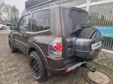 Mitsubishi Pajero bei Sportwagen.expert - Abbildung (4 / 15)