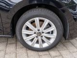 VW Touran bei Sportwagen.expert - Abbildung (9 / 15)