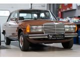 Mercedes-Benz 200 bei Sportwagen.expert - Abbildung (4 / 15)