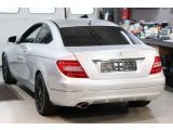 Mercedes-Benz C-Klasse bei Sportwagen.expert - Abbildung (7 / 15)