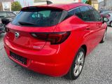 Opel Astra bei Sportwagen.expert - Abbildung (8 / 15)