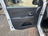 Dacia Lodgy bei Sportwagen.expert - Abbildung (8 / 15)