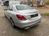 Mercedes-Benz C-Klasse bei Sportwagen.expert - Abbildung (7 / 15)