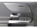 Mercedes-Benz B-Klasse bei Sportwagen.expert - Abbildung (6 / 15)