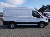 Ford Transit bei Sportwagen.expert - Abbildung (11 / 15)