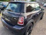 Mini One bei Sportwagen.expert - Abbildung (7 / 15)