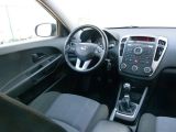 Kia 1.6 Ceed Vision bei Sportwagen.expert - Abbildung (9 / 15)