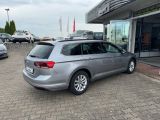 VW Passat bei Sportwagen.expert - Abbildung (2 / 14)