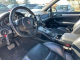 Porsche Cayenne bei Sportwagen.expert - Abbildung (8 / 15)