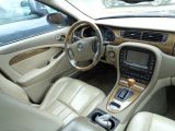 Jaguar S-Type bei Sportwagen.expert - Abbildung (8 / 10)