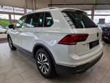 VW Tiguan bei Sportwagen.expert - Abbildung (10 / 15)