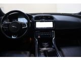 Jaguar XE bei Sportwagen.expert - Abbildung (4 / 10)
