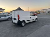 Opel Combo bei Sportwagen.expert - Abbildung (9 / 15)