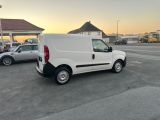 Opel Combo bei Sportwagen.expert - Abbildung (8 / 15)