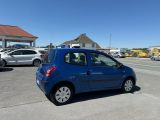 Renault Twingo bei Sportwagen.expert - Abbildung (8 / 15)