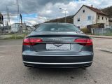 Audi A8 bei Sportwagen.expert - Abbildung (8 / 15)