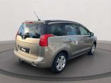 Peugeot 5008 bei Sportwagen.expert - Abbildung (6 / 15)